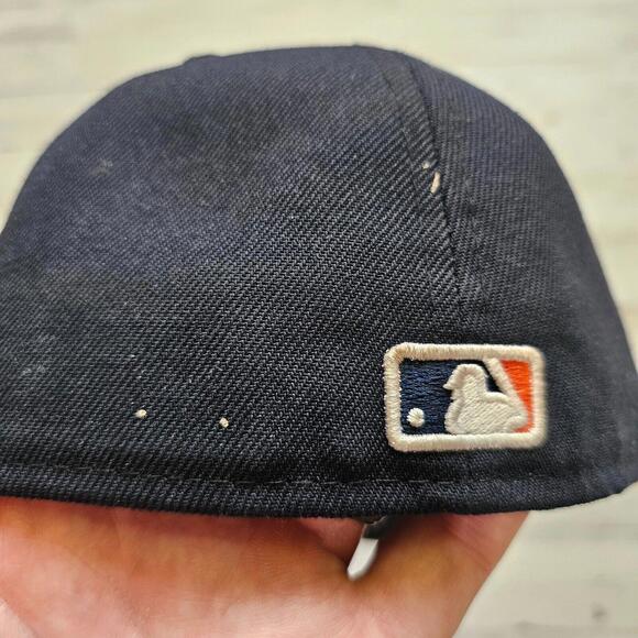 New Era 59Fifty HOUSTON ASTROS Official On-Field Cap Fitted 7 3/8 (paint specs) - Picture 2 of 3
